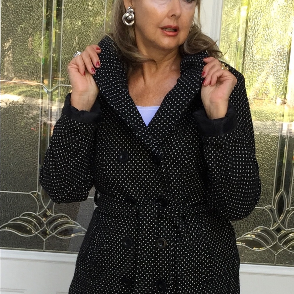 Polkerdot double breasted 3/4 length jacket